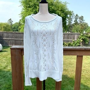 White Woven GAP Sweater - Size XL